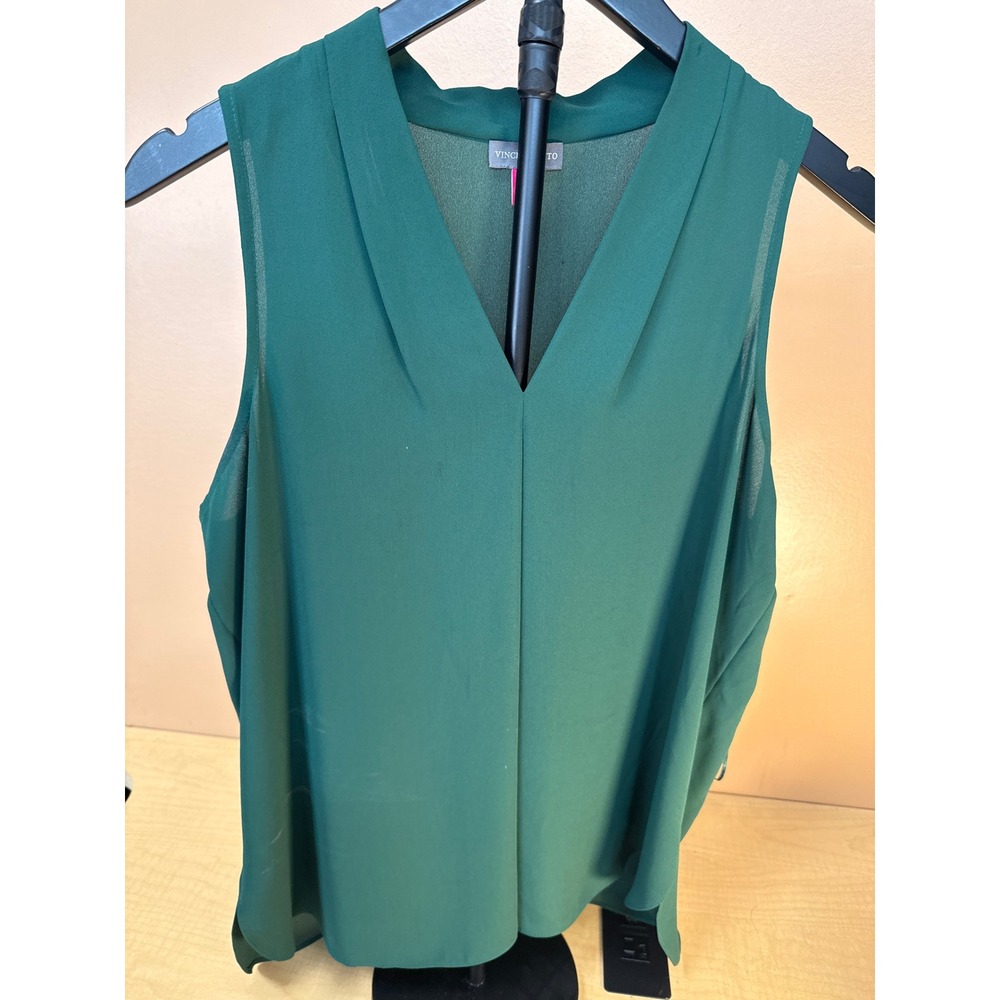 Vince Camuto Emerald Green Sleeveless V-Neck Pleated Blouse Medium High-Low Hem